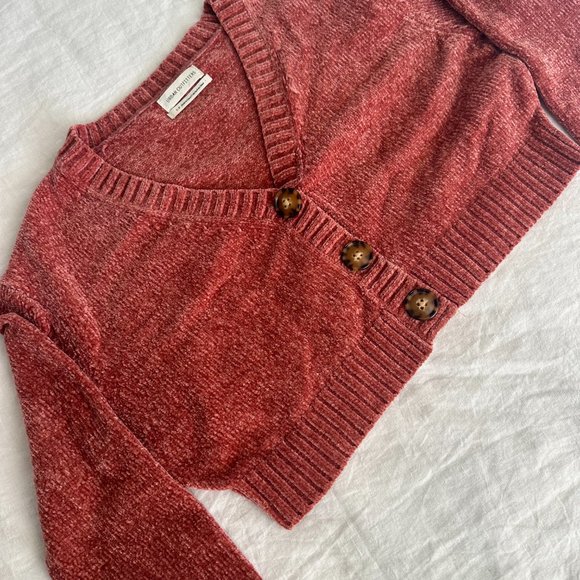 UO Urban Outfitters Rochelle Fuzzy Cropped Cardigan - Picture 3 of 5